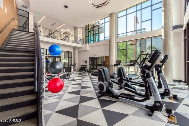 3131 N CENTRAL Avenue 7002, Phoenix, AZ 85012