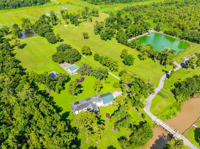 525 Supercharge Drive, Thibodaux, LA 70301