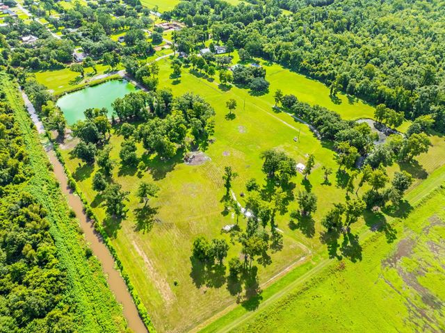 525 Supercharge Drive, Thibodaux, LA 70301