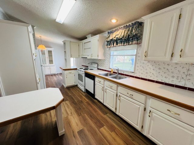 5897 Ed Ken Drive, Collegedale, TN 37363