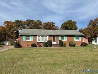 5520 Gilling Rd, North Chesterfield, VA 23234
