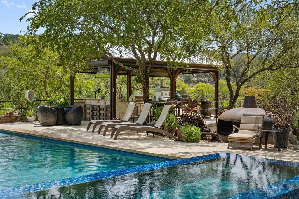 1450 Los Escondidos ST, Marble Falls, TX 78654