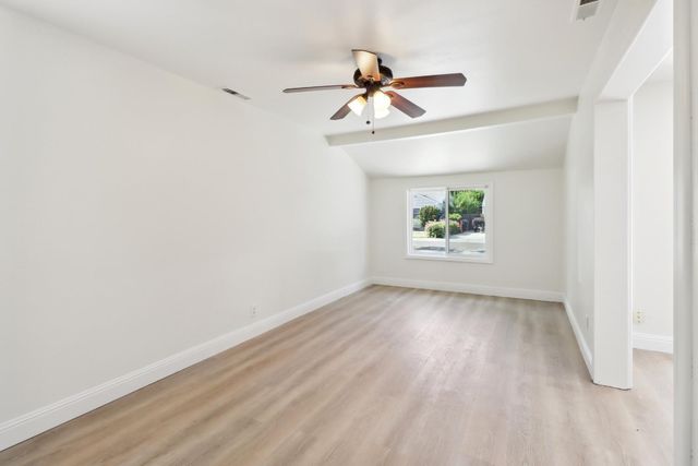 2335 Hooke Way, Sacramento, CA 95822