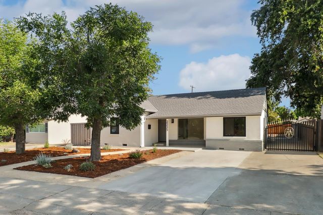 2335 Hooke Way, Sacramento, CA 95822