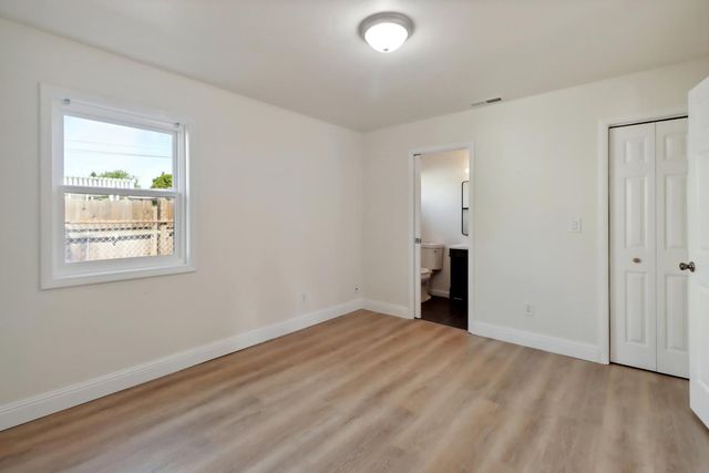 2335 Hooke Way, Sacramento, CA 95822