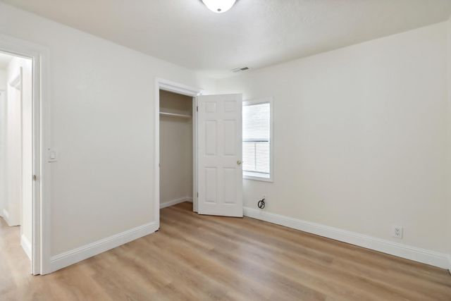 2335 Hooke Way, Sacramento, CA 95822