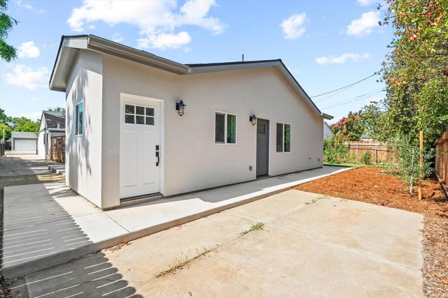 2335 Hooke Way, Sacramento, CA 95822