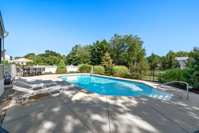 26 Crabtree Lane, Abington, MA 02339