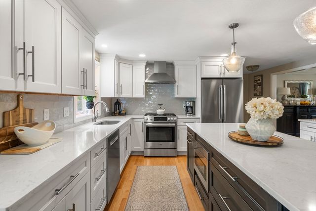 26 Crabtree Lane, Abington, MA 02339