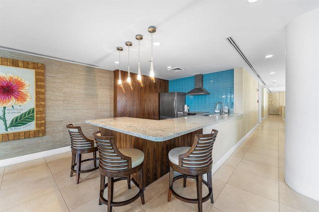 5070 N Ocean Drive 3b, Singer Island, FL 33404