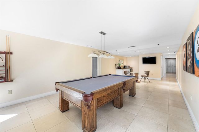 5070 N Ocean Drive 3b, Singer Island, FL 33404