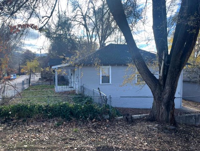 40 Foss Street, Susanville, CA 96130