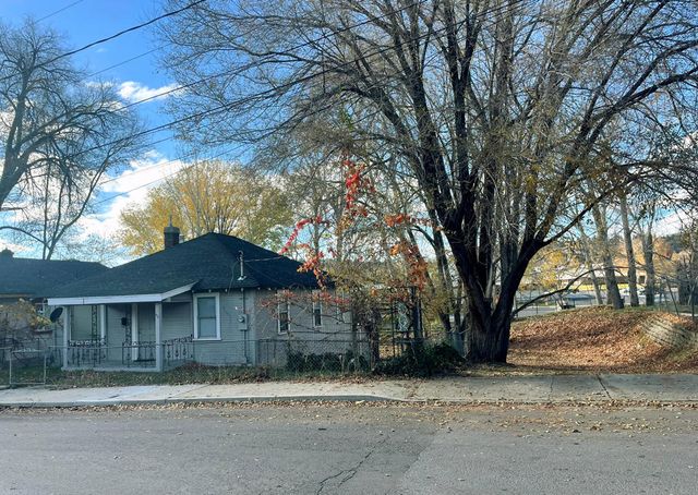 40 Foss Street, Susanville, CA 96130