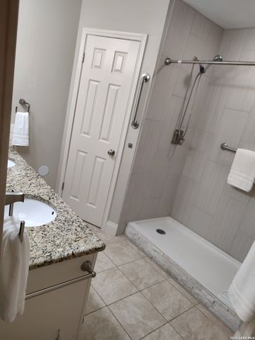 12211 Ridge Spur, San Antonio, TX 78247