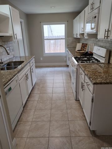 12211 Ridge Spur, San Antonio, TX 78247
