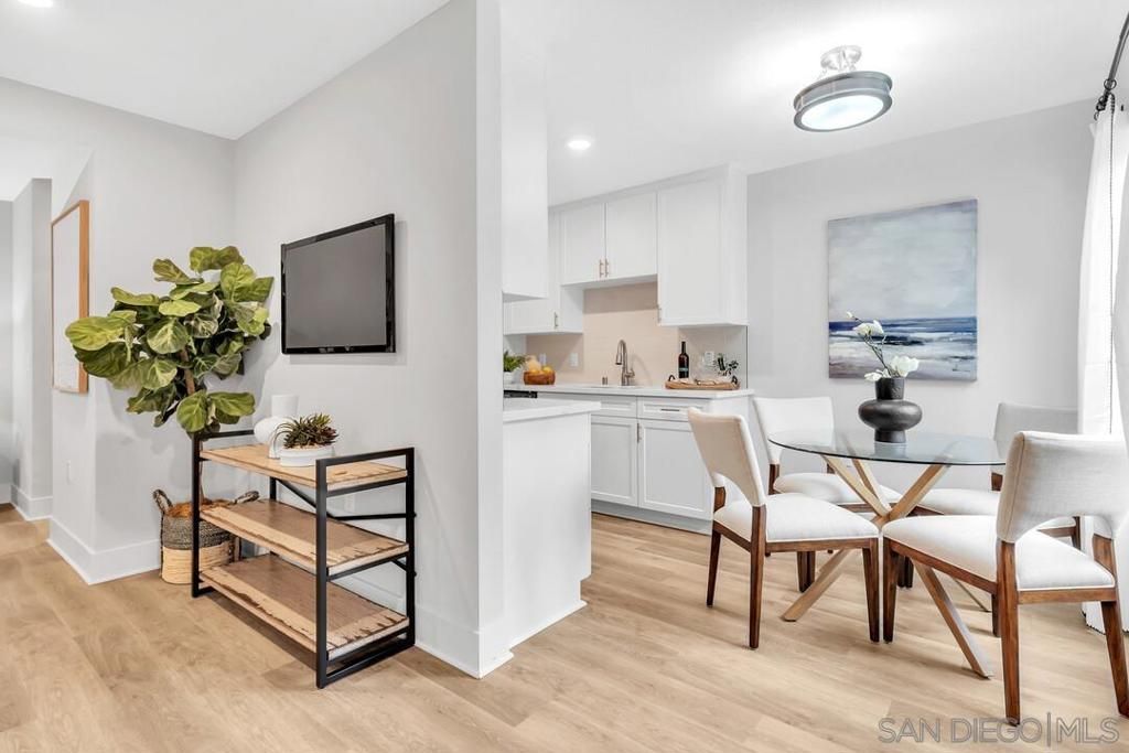 8644 Via Mallorca F, La Jolla, CA 92037