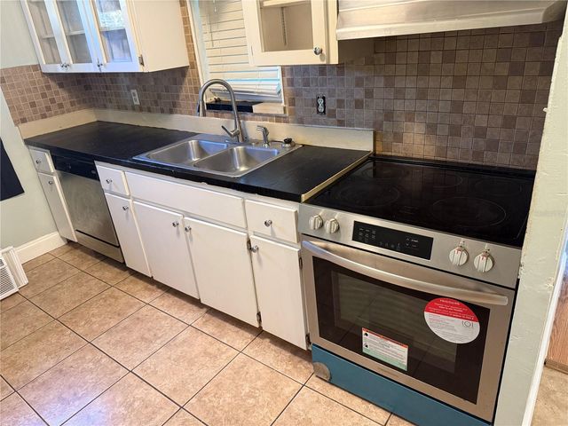 4445 CASSIUS, Orlando, FL 32811