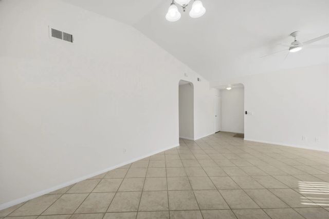 242 Manzanita Dr, Oceanside, CA 92057