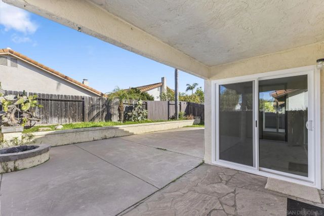 242 Manzanita Dr, Oceanside, CA 92057