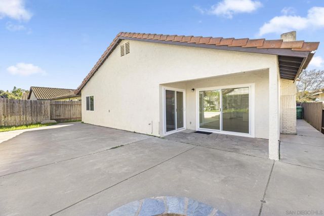 242 Manzanita Dr, Oceanside, CA 92057