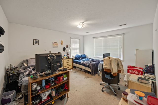 1105 Walton Ln, Cookeville, TN 38501