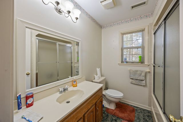 1105 Walton Ln, Cookeville, TN 38501