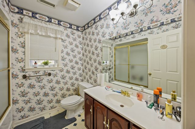 1105 Walton Ln, Cookeville, TN 38501