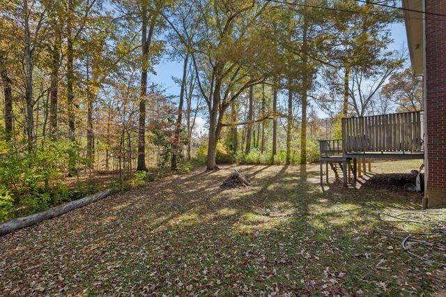 1105 Walton Ln, Cookeville, TN 38501