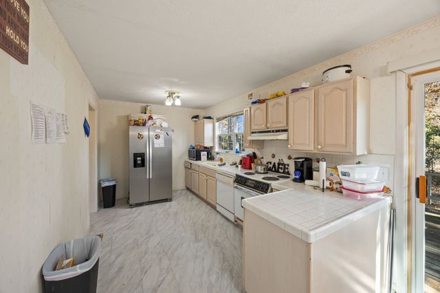 1105 Walton Ln, Cookeville, TN 38501