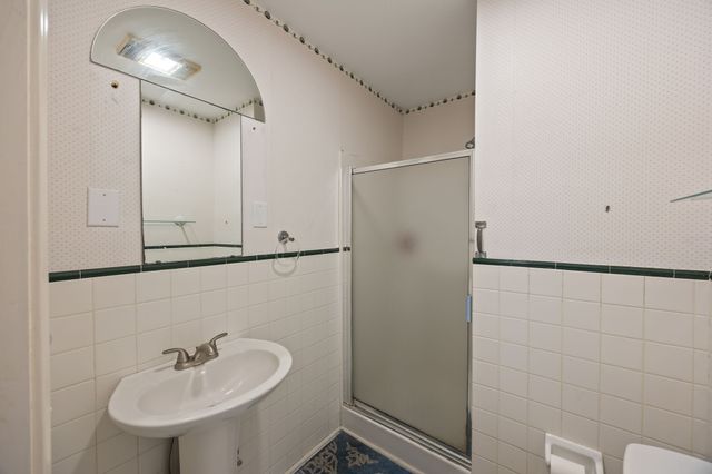 1105 Walton Ln, Cookeville, TN 38501