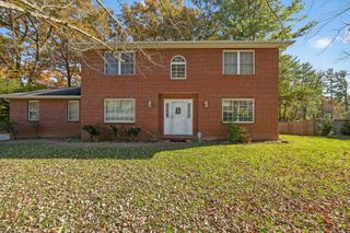 1105 Walton Ln, Cookeville, TN 38501