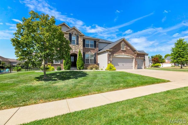 221 Oakhurst Circle, O'fallon, MO 63367