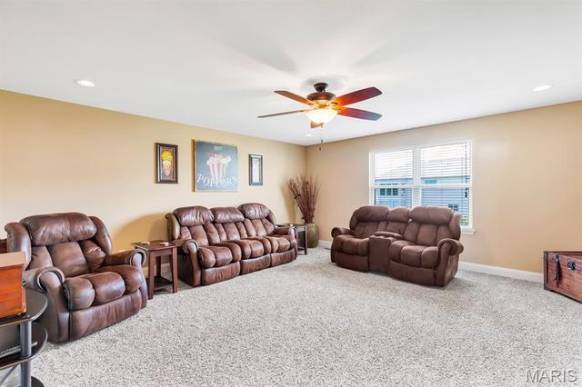221 Oakhurst Circle, O'fallon, MO 63367