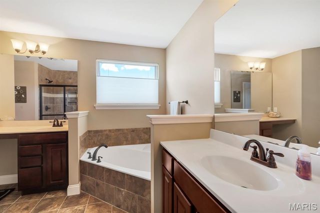 221 Oakhurst Circle, O'fallon, MO 63367