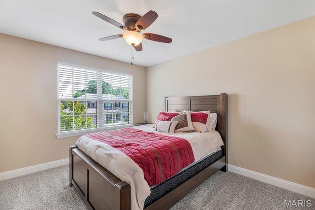 221 Oakhurst Circle, O'fallon, MO 63367
