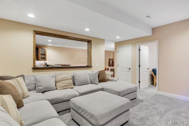 221 Oakhurst Circle, O'fallon, MO 63367