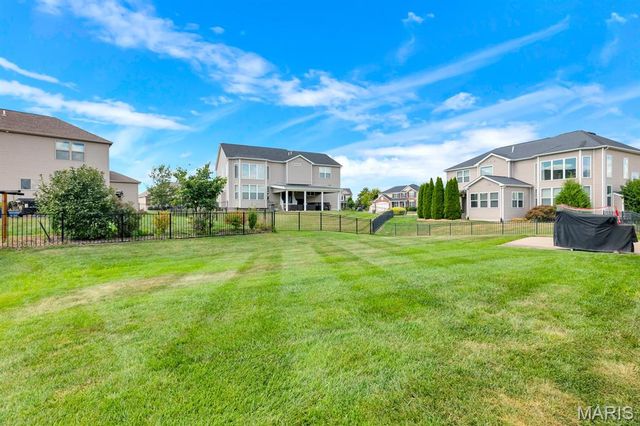221 Oakhurst Circle, O'fallon, MO 63367