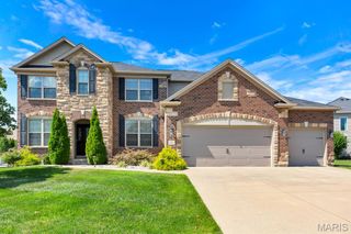 221 Oakhurst Circle, O'fallon, MO 63367