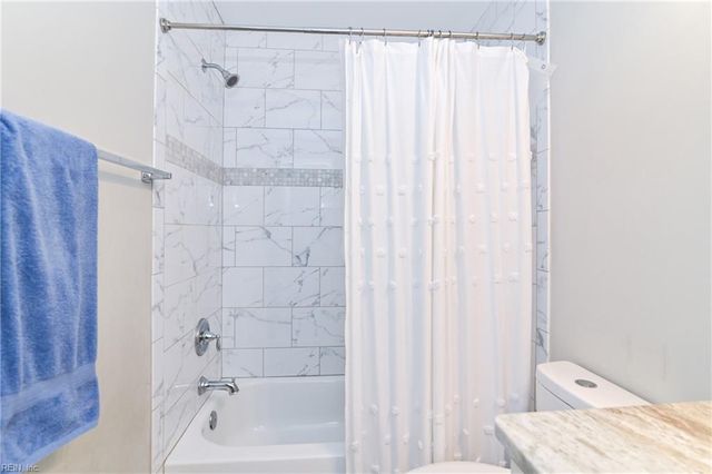 5018 Huntclub CHSE, Suffolk, VA 23435