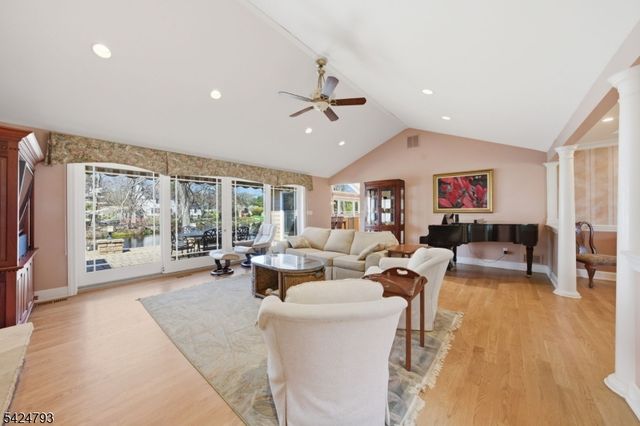 11 Dells Dr, Denville Twp., NJ 07834