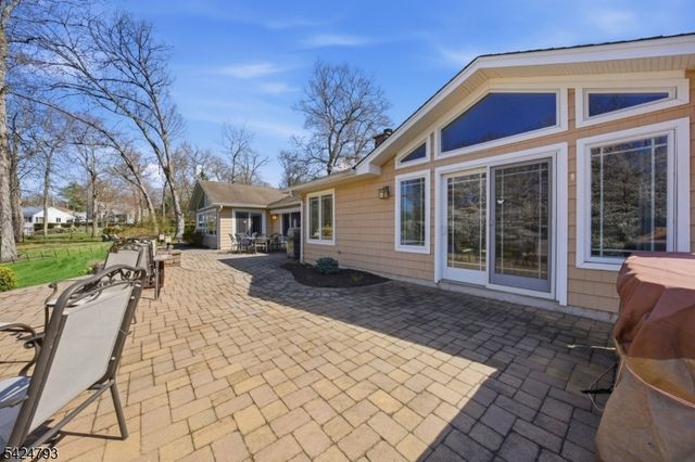 11 Dells Dr, Denville Twp., NJ 07834