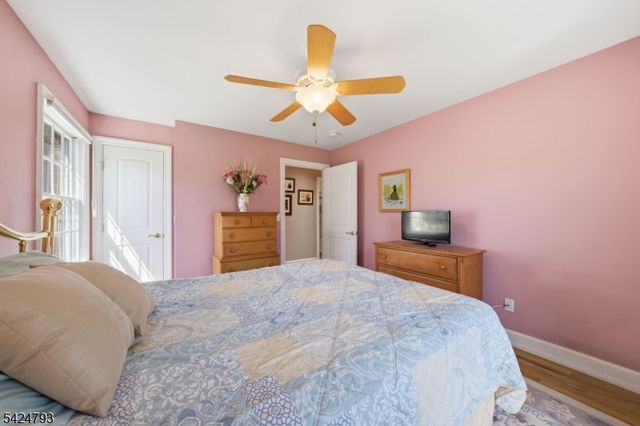 11 Dells Dr, Denville Twp., NJ 07834