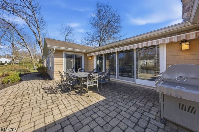 11 Dells Dr, Denville Twp., NJ 07834