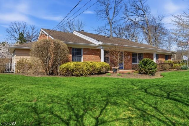 11 Dells Dr, Denville Twp., NJ 07834