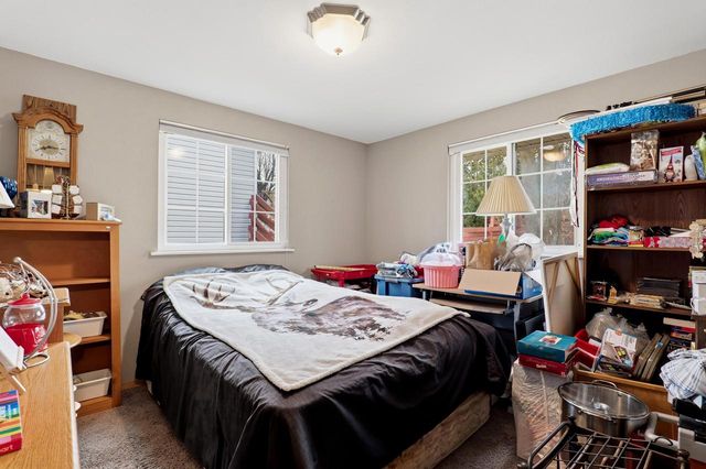 1221 Summit STREET, Manitowoc, WI 54220