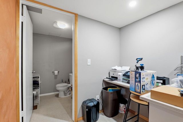 1221 Summit STREET, Manitowoc, WI 54220