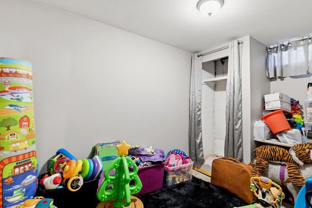 1221 Summit STREET, Manitowoc, WI 54220