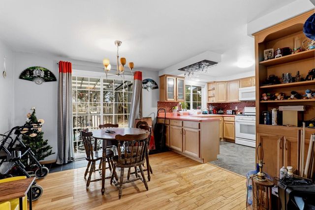 1221 Summit STREET, Manitowoc, WI 54220