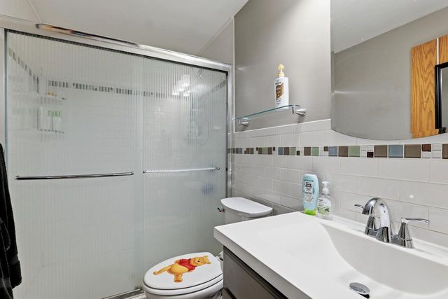 1221 Summit STREET, Manitowoc, WI 54220