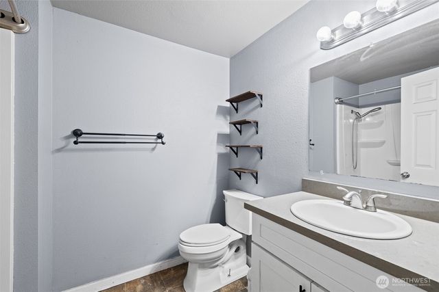 15001 11th Avenue E, Tacoma, WA 98445